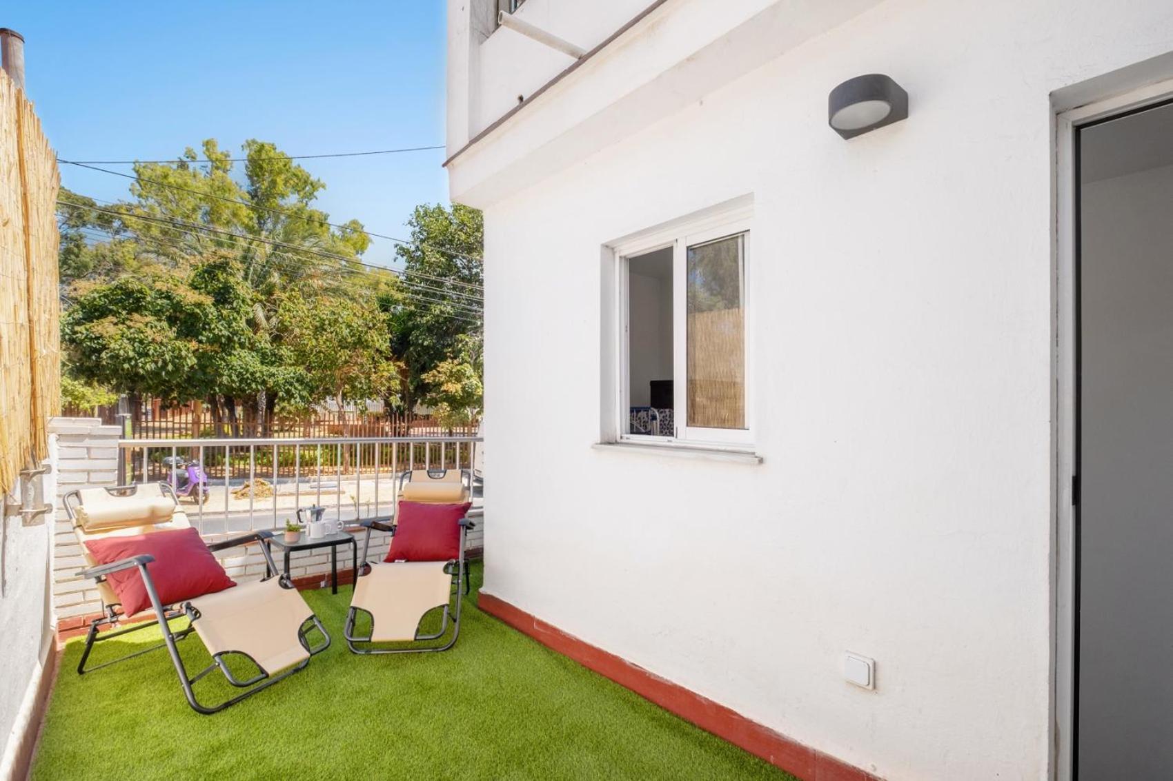 Apartamento En La Playa Con Terraza Malaga Ngoại thất bức ảnh